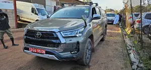 Toyota Hilux 2021 Green