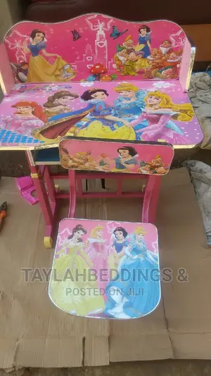 Princess Table and Chair Set With Storage