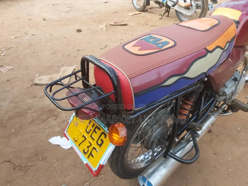 Bajaj Boxer 100 2018 Red