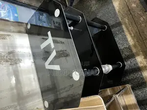 Tv 11 Classic Glass Tv Stand