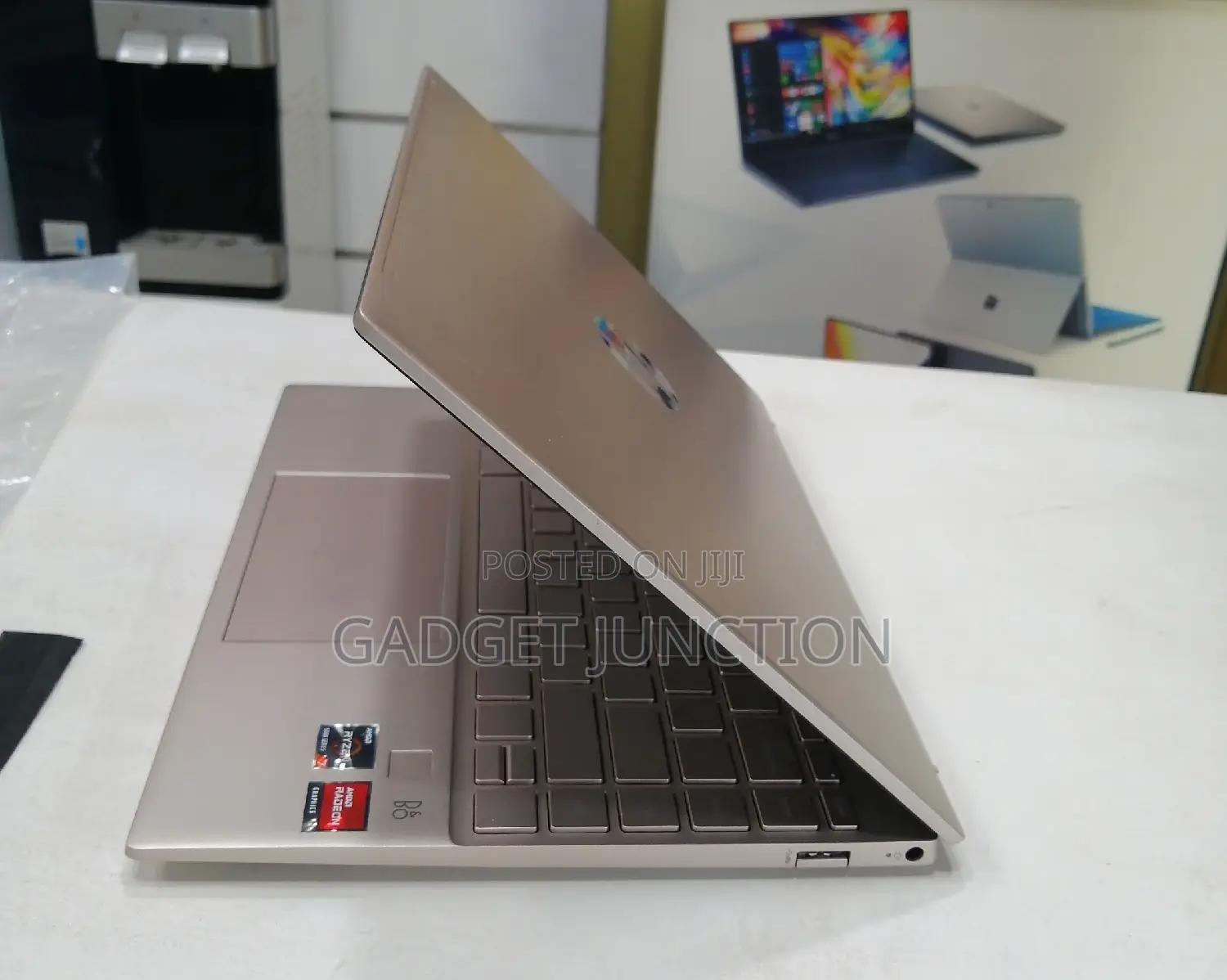 New Laptop HP Pavilion 13 16GB AMD Ryzen 7 SSD 1T