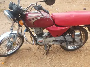 Bajaj Boxer 2018 Red