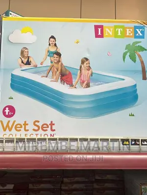 Wet Set Swimming Pool