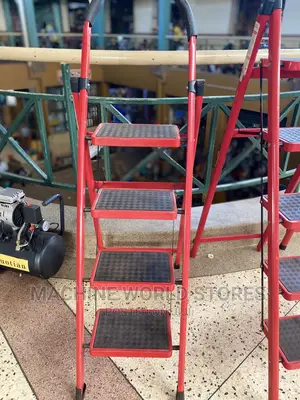 4 Steps Ladders