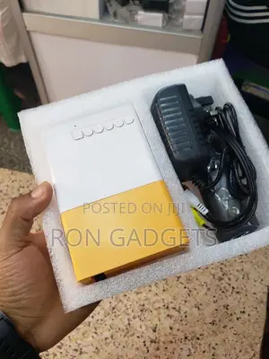 Small Mini Projector
