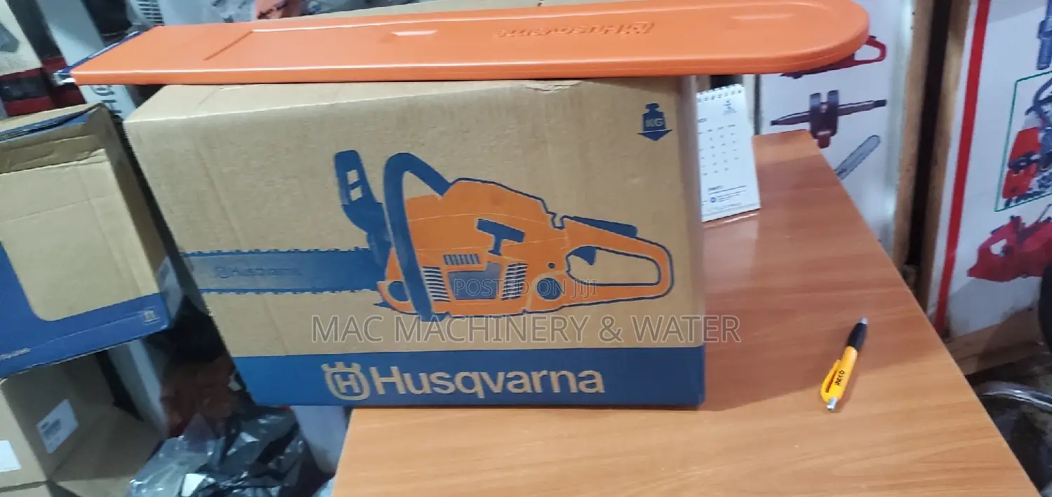 Husqvarna 272 Chain Saw