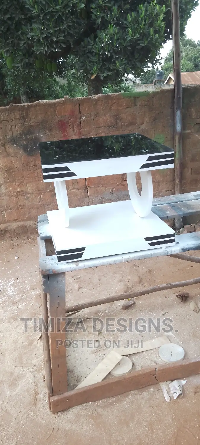 Center Table Mini - White