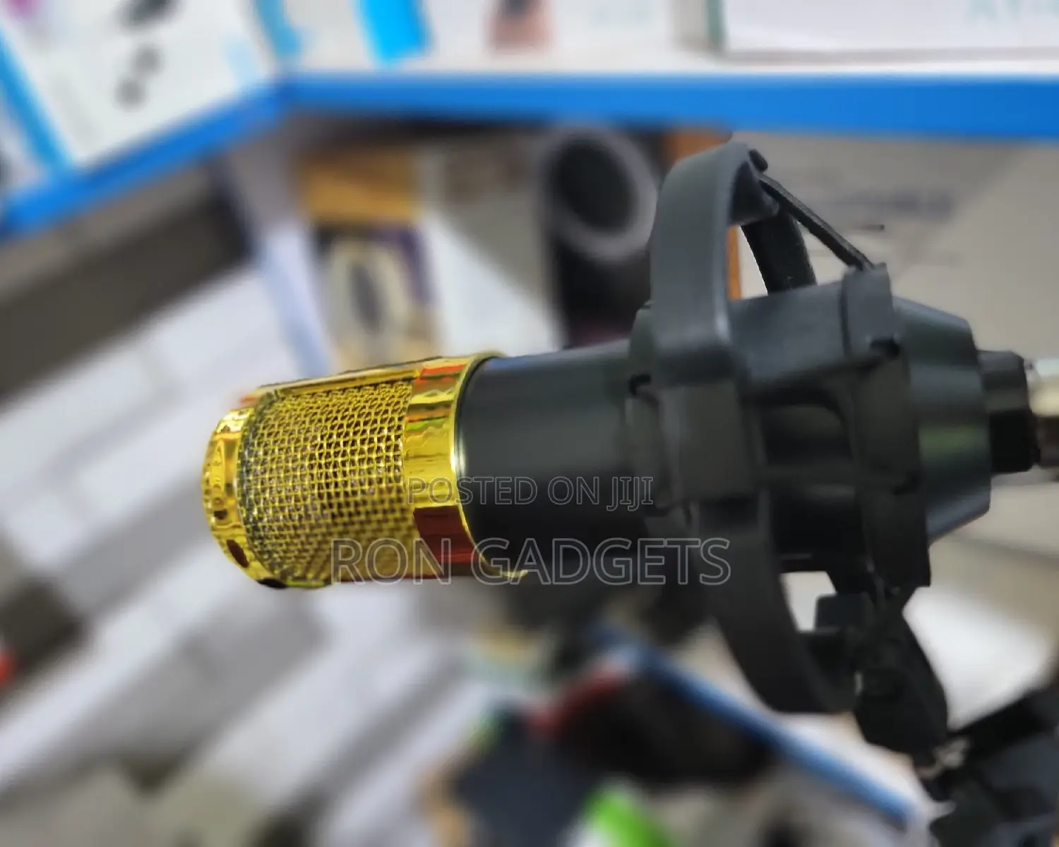 (V8 Souncard With Mic) Mini Studio Setup