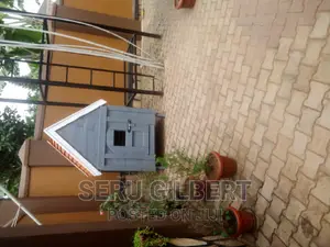 I Dog House Available