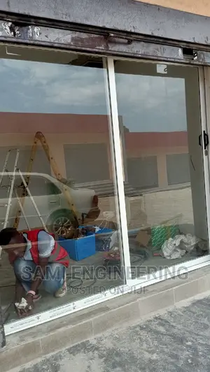 Aluminum Shop Front Slidding Door