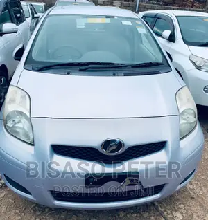 Toyota Vitz 2008 Silver