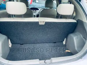 Toyota Vitz 2008 Silver