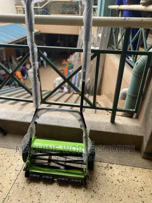 Manual Lawnmower