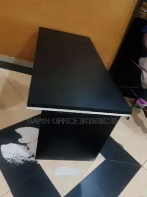 Office Executive Table With a Moving Drawer