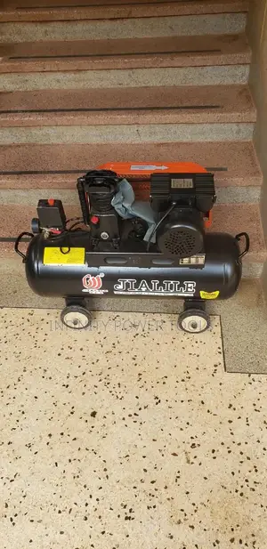 Single Piston Compressor