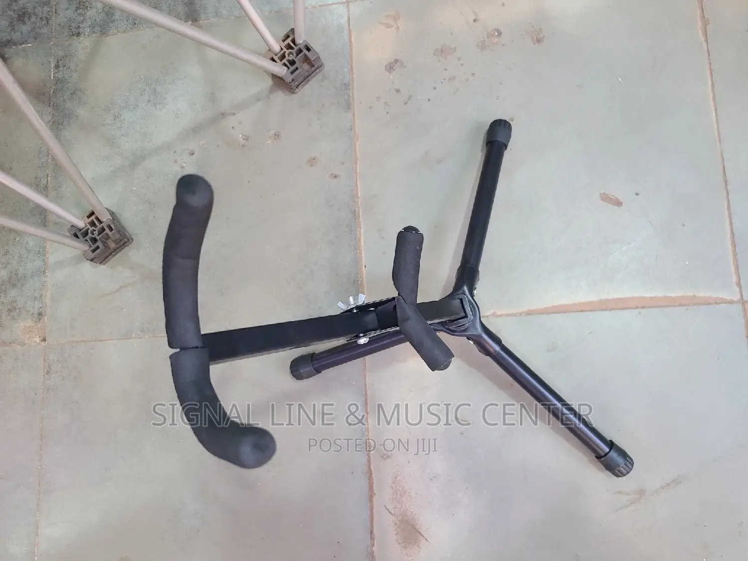 Saxophone Stand
