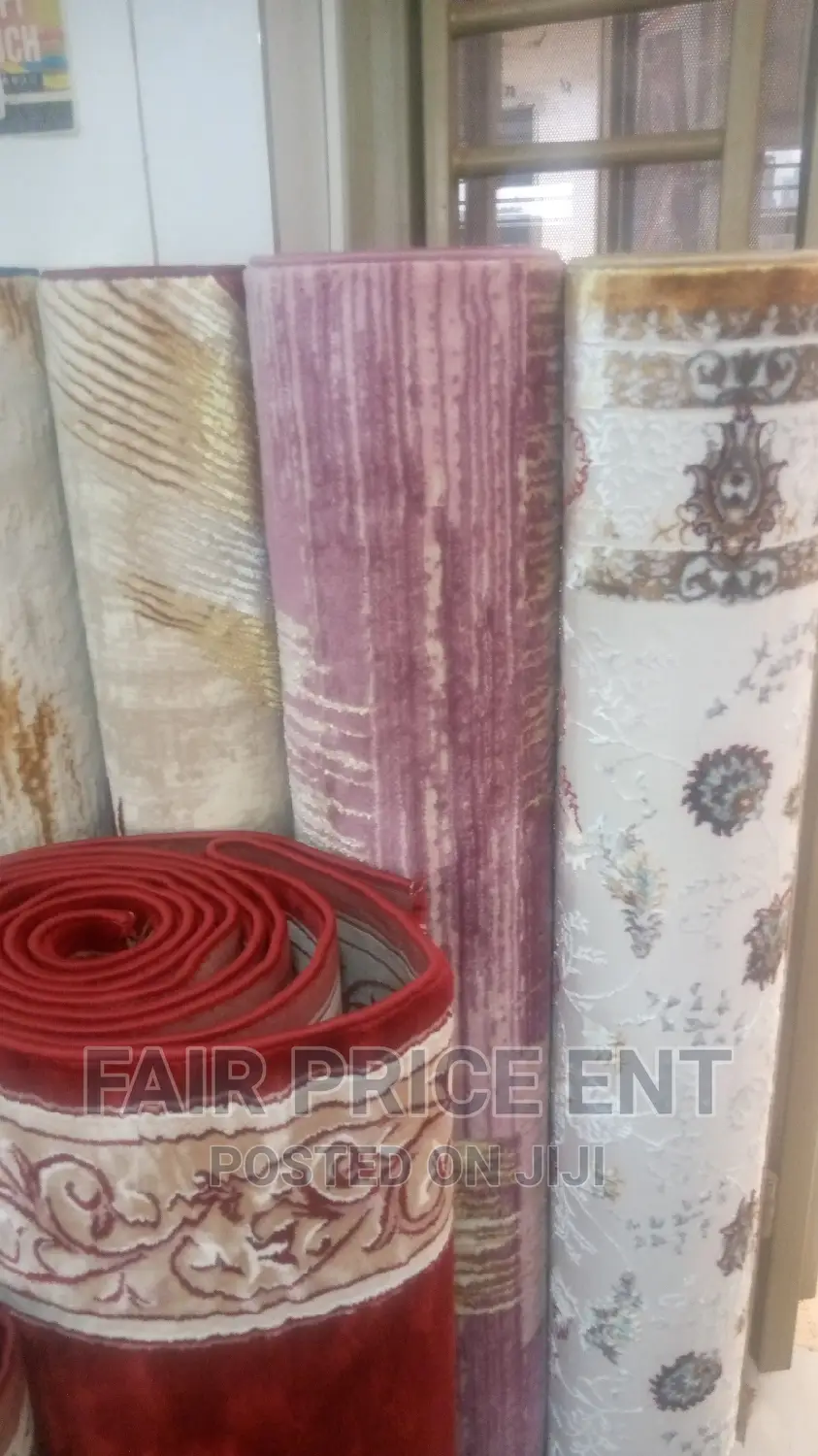 Classy Original Carpets. 1.8x2.5( White)