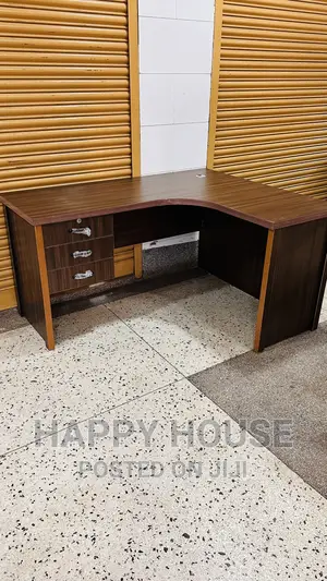 Curved Office Desk