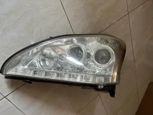 Toyota Harrier Headlight