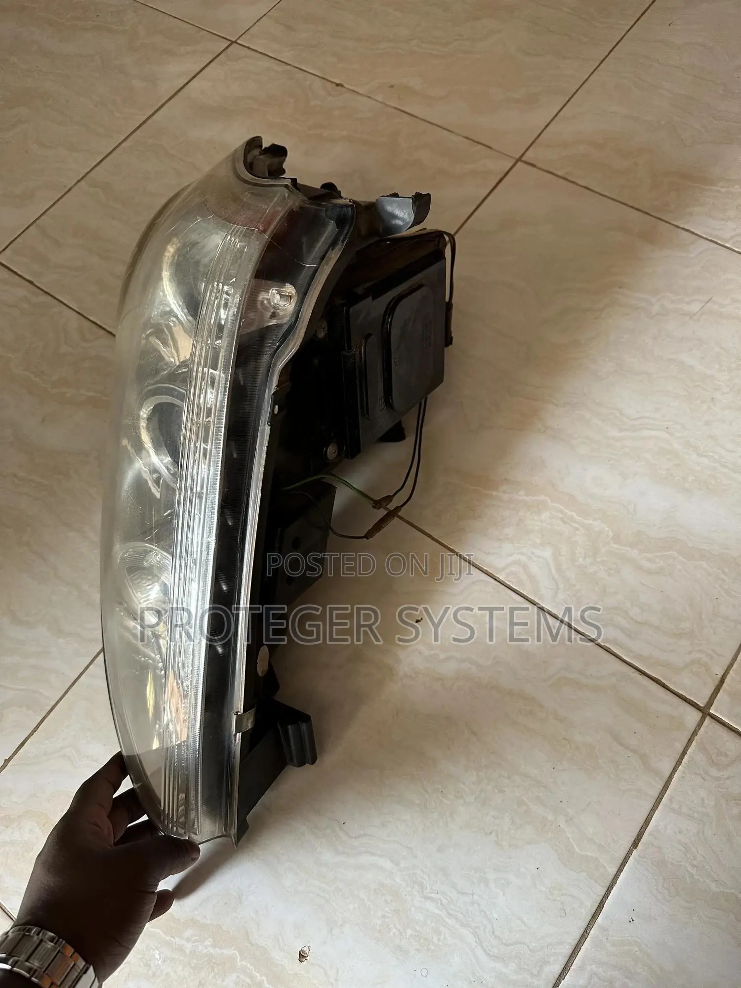 Toyota Harrier Headlight