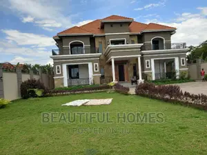 Furnished 6bdrm Duplex in Munyonyo, Makindye for sale