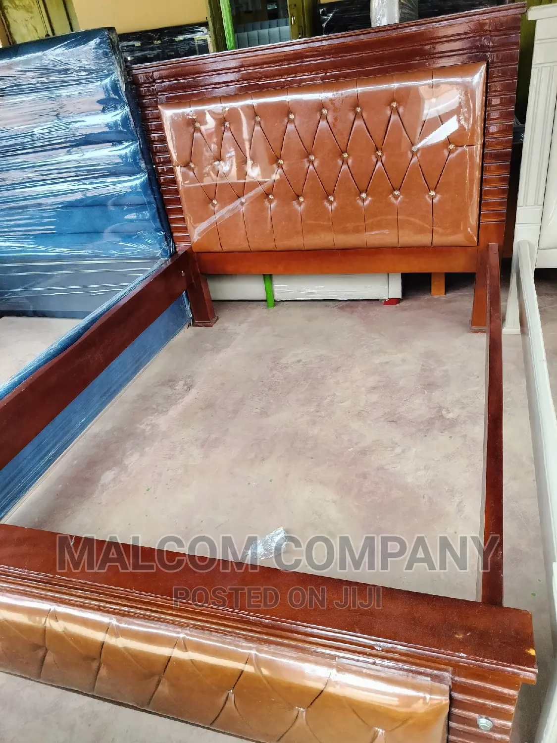 5by6 Bed Mahogany