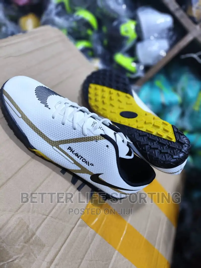 Fair Play Boots Phantom White Black