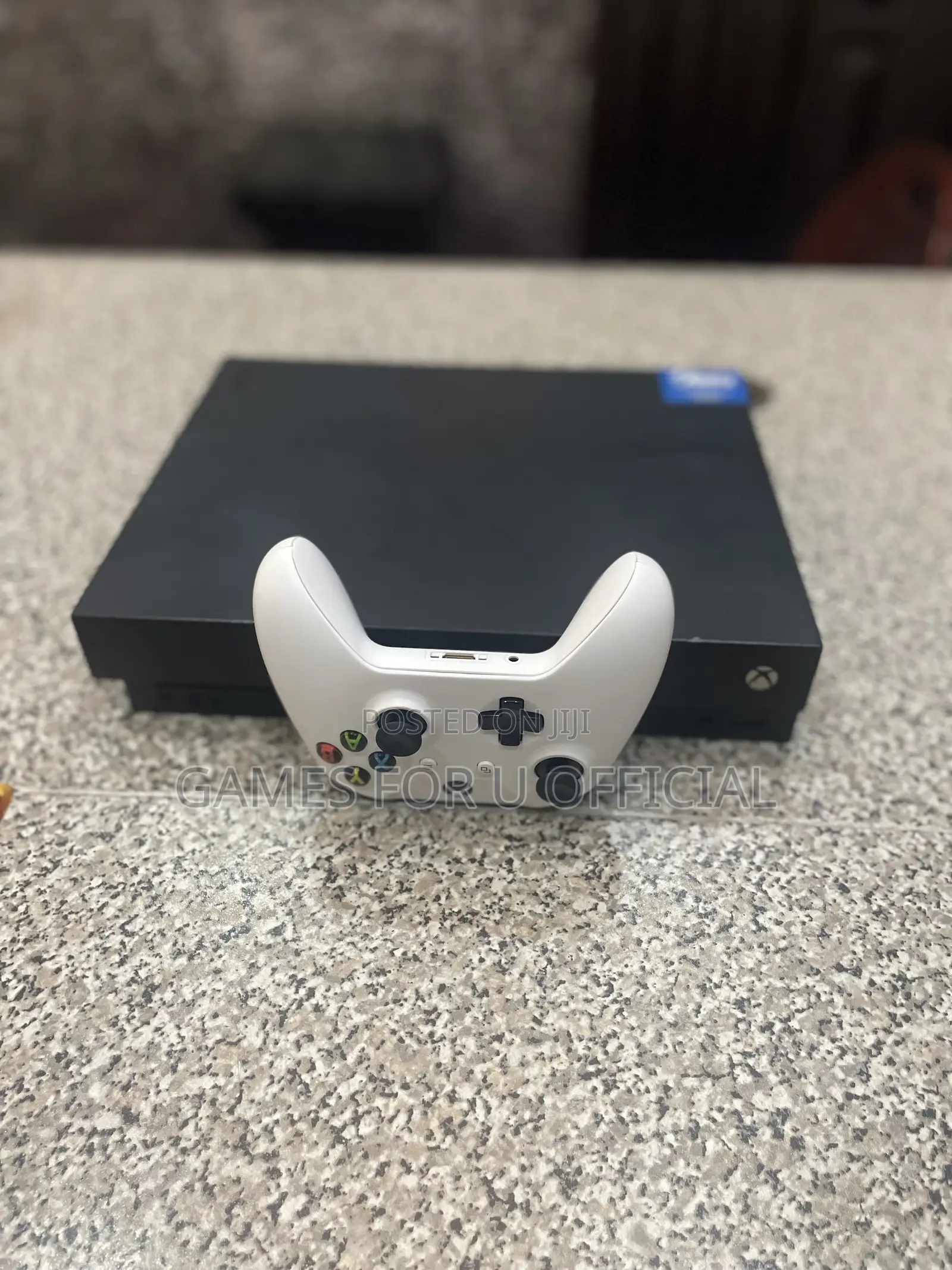 Xbox One X 1pad White
