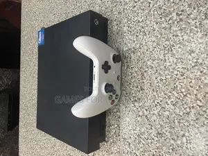 Xbox One X 1pad White