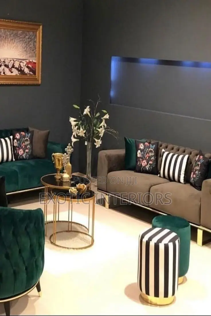 Sofa of 6seater Call
