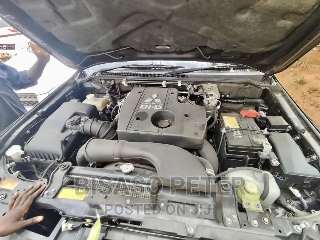 Mitsubishi Pajero 2014 Black