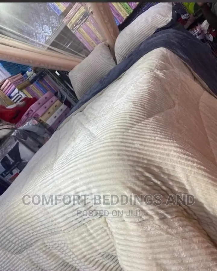 Coral Duvet Cream With One Bedsheet and Two Pillowcases