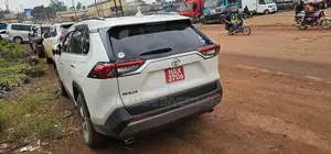 Toyota RAV4 2020 White