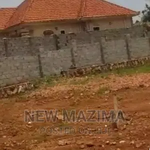Very Prime Plot on Forced Sale in Heart of Bwebajja Ntebe Rd