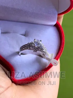 Engagement Ring Available in Size 7 (17)