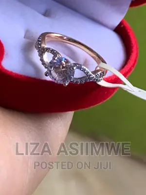 Engagement Ring Available in Size 18 (8)