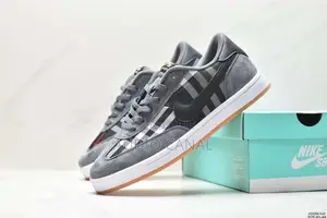Nike Unik Classic Sneakers