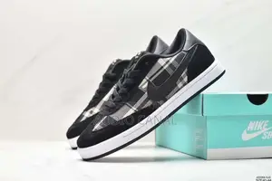 Nike Unik Classic Sneakers