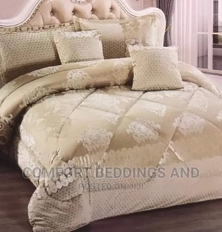 Six Peice Bedcover Cream 6*6