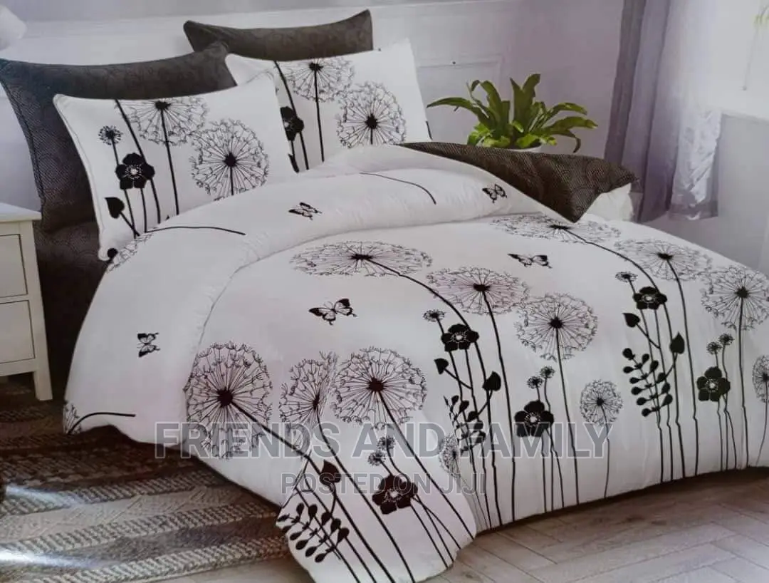Fantastic Bed Cover With 4 Pieces