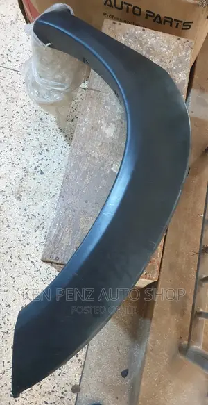 Hillux Vigo Mouldings (Fender)