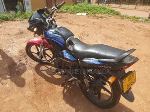 TVS HLX 125 2016 Blue