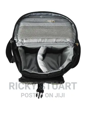 Deluxe Digital Camera Case Bag WTH Padded Interior
