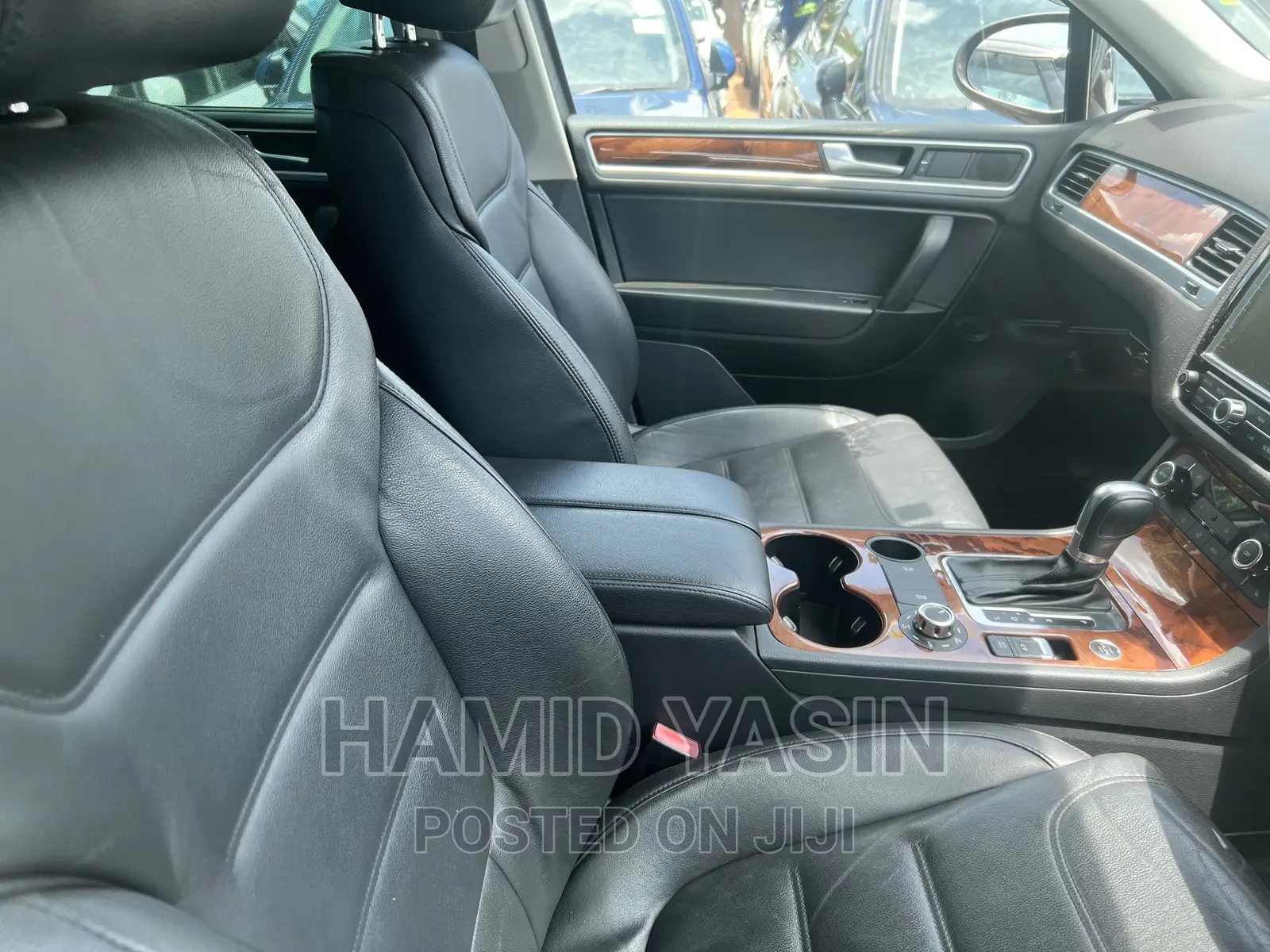 Volkswagen Touareg 2011 Black