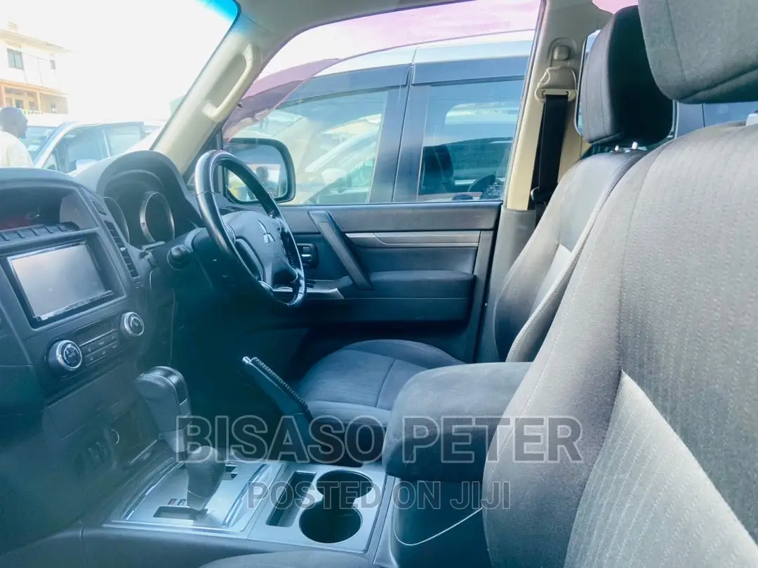 Mitsubishi Pajero 2014 Black