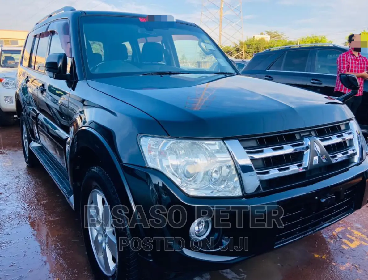 Mitsubishi Pajero 2014 Black
