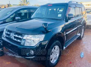 Mitsubishi Pajero 2014 Black