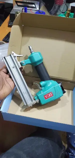 Brad Nailer / Staple Nail Gun Pneumatic Machine AF30