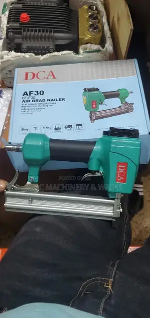 Brad Nailer / Staple Nail Gun Pneumatic Machine AF30