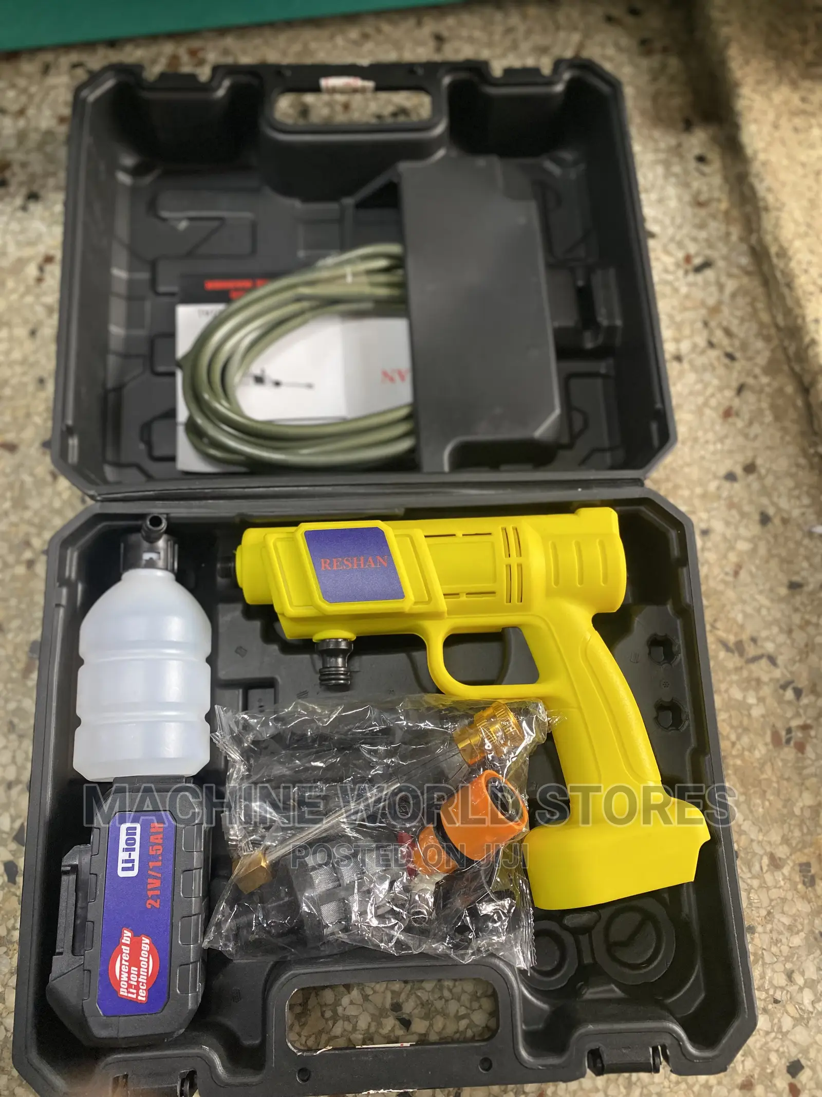 Cordless Pressure Washer